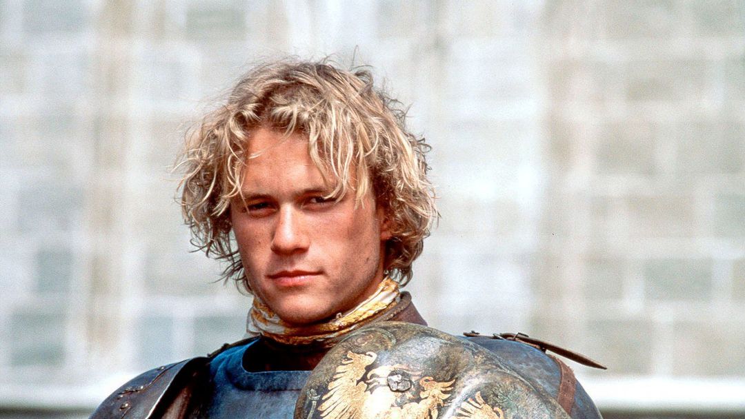 Hollywoodská hvězda Heath Ledger ve filmu Příběh rytíře" z roku 2001.