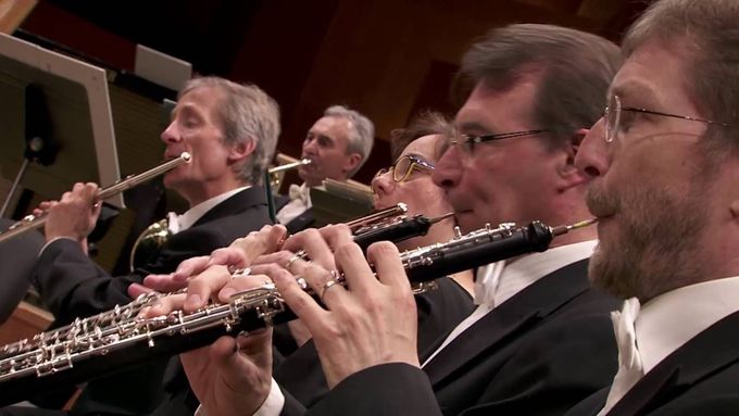 Ibertův flétnový koncert zahraje Emmanuel Pahud. Na záznamu z vystoupení s lyonským orchetrem.