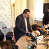 tk Josefa Dobeše k rezignaci