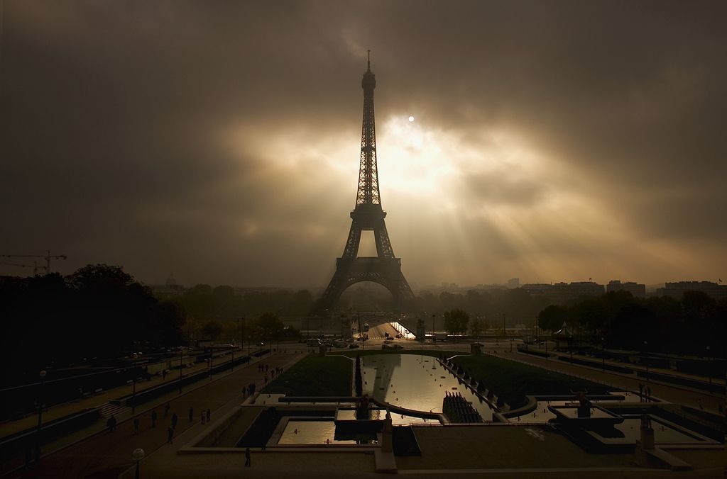 Fotogalerie: Sebevraždedná místa / Eiffel Tower
