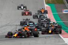 Verstappen podruhé měnil pneumatiky, přesto si dojel pro vítěztsví