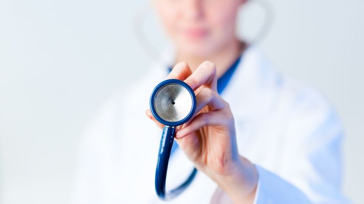 Pandemie prudce urychluje vývoj telemedicíny. On-line prohlídky už na dálku umí i EKG
