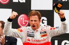 VIDEO Minela Vettela darovala vítězství Buttonovi