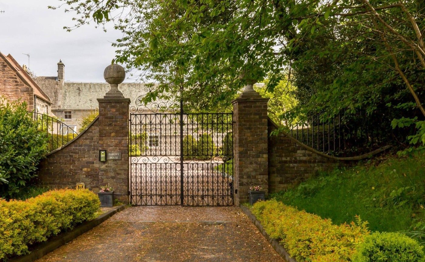 dům na prodej walter scott