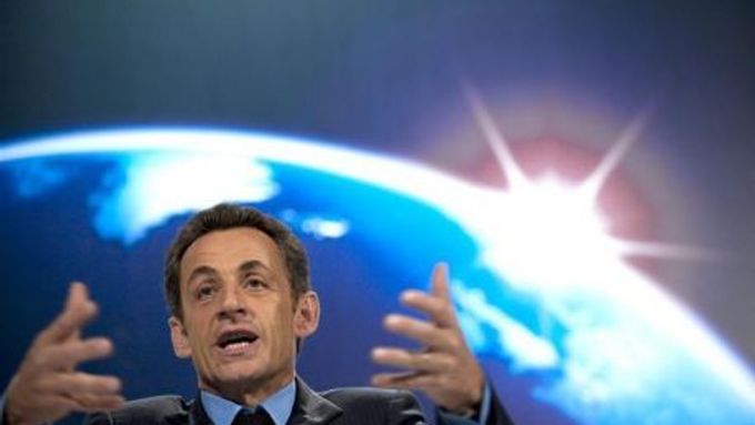 Uspěje Sarkozy v horkém křesle?