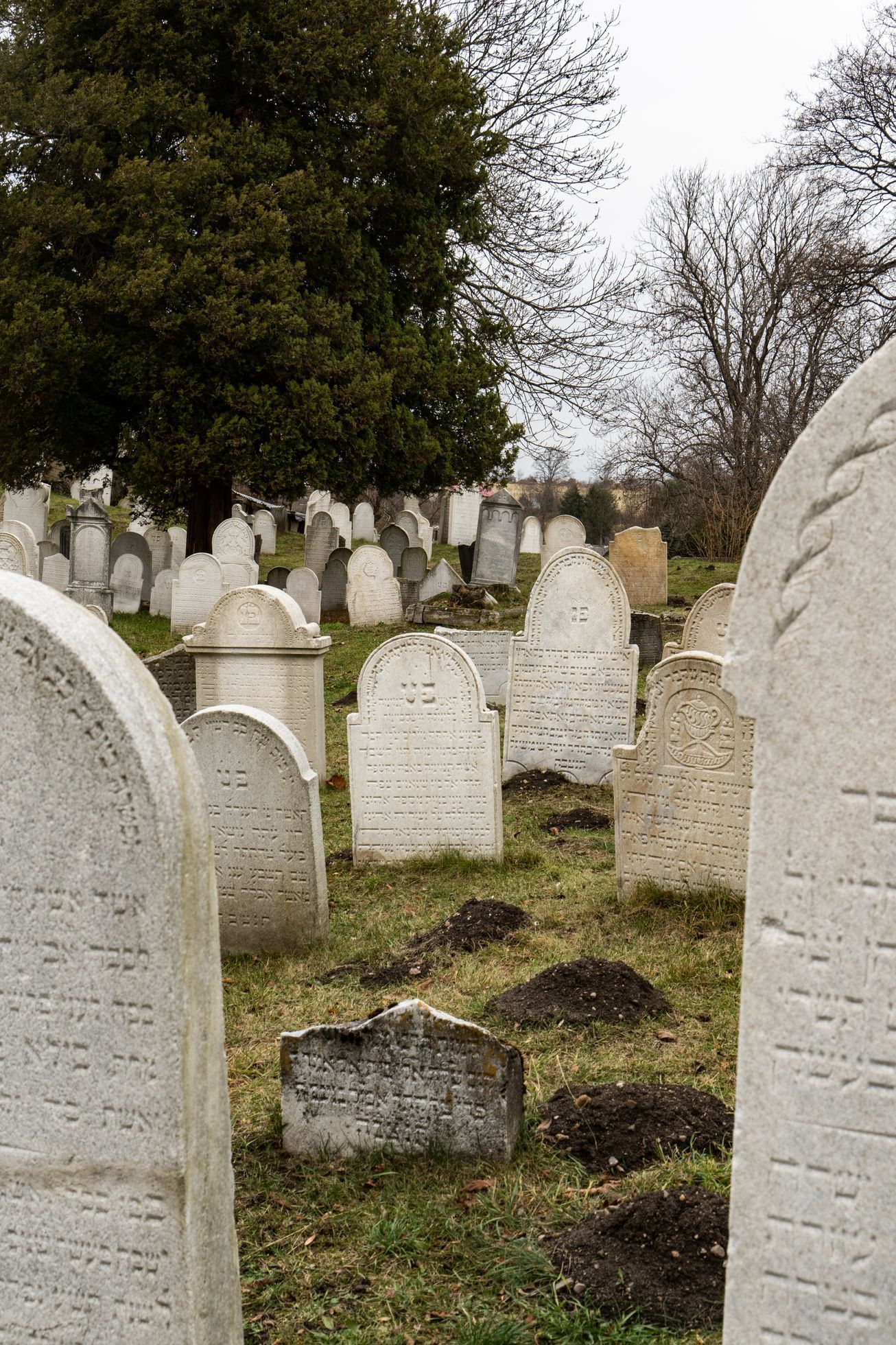 Fotografický průvodce po mizejících a zapomenutých místech českého Slezska, kniha, Ondřej Durczak, ITF, Magazín