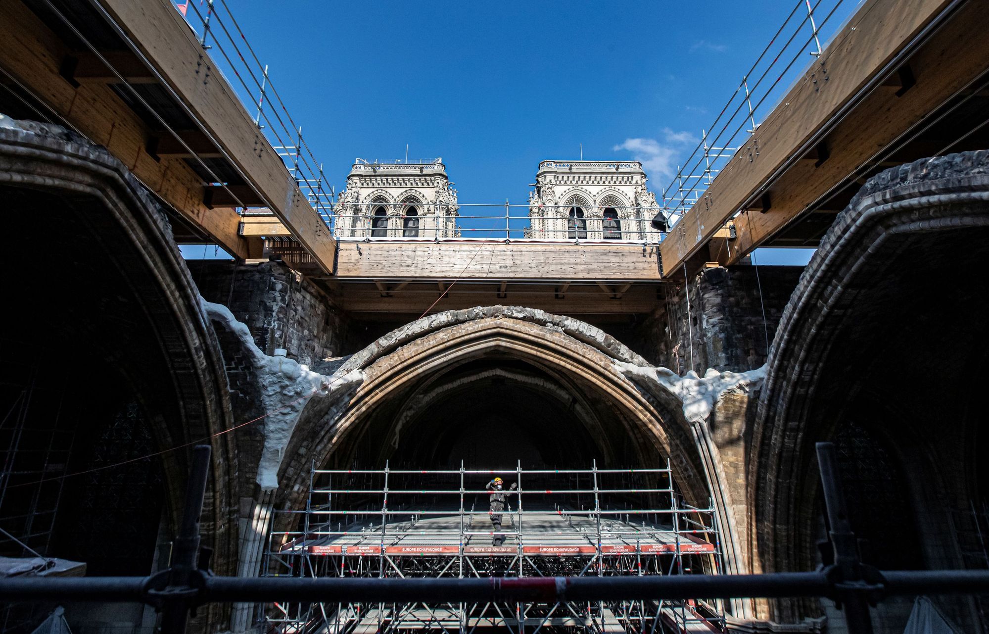 rekonstrukce, notre dame, paříž, francie