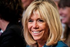 Macronová pobouřila feministky. Její "pitomé mrchy" vyvolaly vlnu kritiky