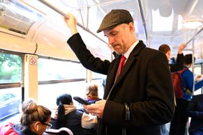Politici se točili jako na orloji, prezident Pavel zakončil úvodní kolo jednání