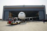 Podle státní společnosti Commercial Aircraft Corp of China (COMAC), která nový stroj vyvinula a vyrábí, se první zkušební let nového letounu plánuje v příštím roce. Stroj by se měl začít používat v roce 2019. Letoun se dvěma motory a úzkým trupem může přepravit až 168 cestujících.