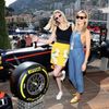 F1, VC Monaka 2017: modelka Kate Uptonová a závodnice Carmen Jordaová