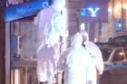 Exploze zábavní pyrotechniky v budce na Karlově náměstí v Praze lehce zranila dívku