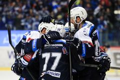 Plzeň je v semifinále extraligy, Hanákům doma nedala šanci. Liberec vydřel v Hradci mečbol