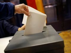 V zářijových volbách dostala FDP skoro 15 procent hlasů. Dnes by získala polovinu.