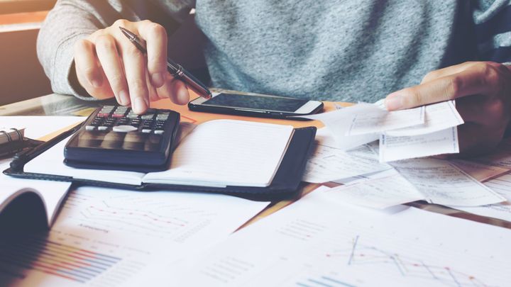 Stát prudce zvedá limity paušální daně. Spočítejte si, zda se vám tentokrát vyplatí; Zdroj foto: Shutterstock
