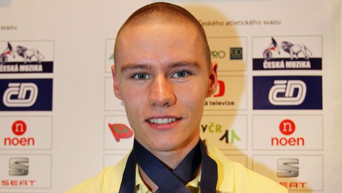 Pavel Maslák po příletu z halového mistrovství Evropy suše přiznal, že má takovou formu, že se rekordy překonávají samy.