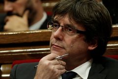 Španělský soud zrušil evropské zatykače na Puigdemonta a katalánské exministry
