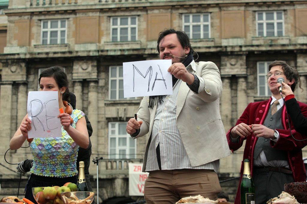 Týden neklidu, demonstrace v Praze