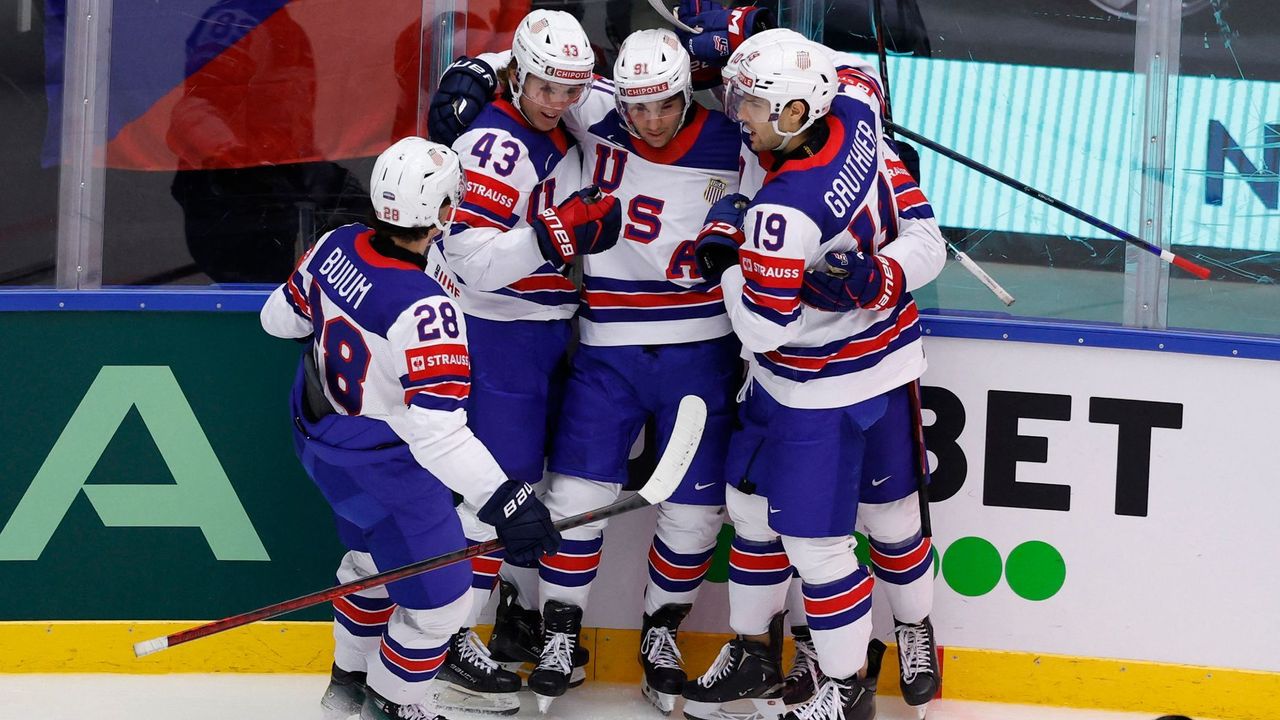Česko - USA 2:4. Američané trestají chyby, Flek z nájezdu nesnížil