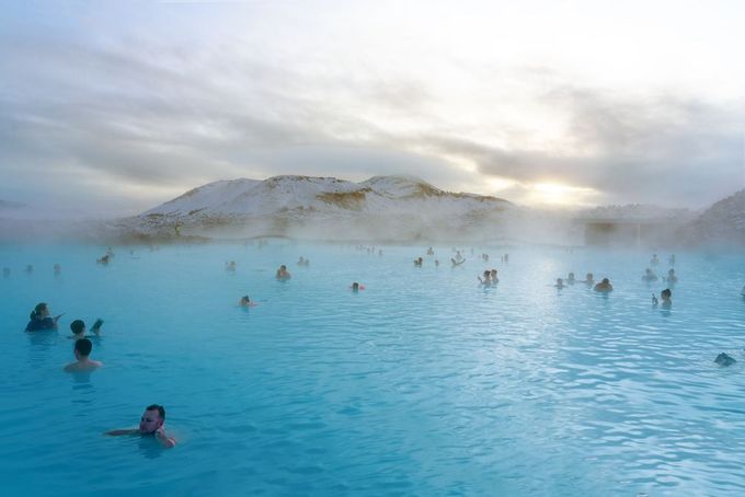 Modrá laguna jsou geotermální lázně na poloostrově Reykjanes na jihozápadě Islandu.