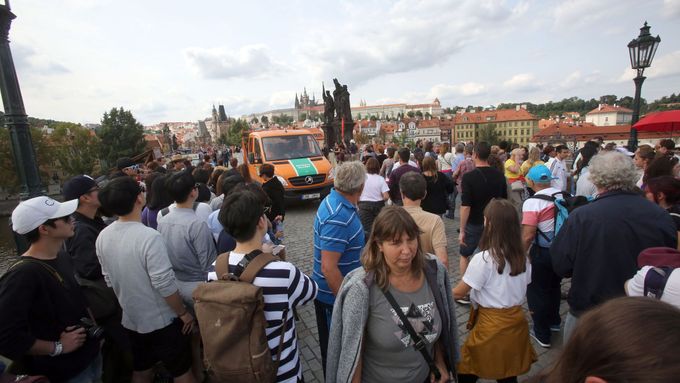 Obrazem: Auto jako zbraň. Jak těžké by to měli teroristé v Praze?