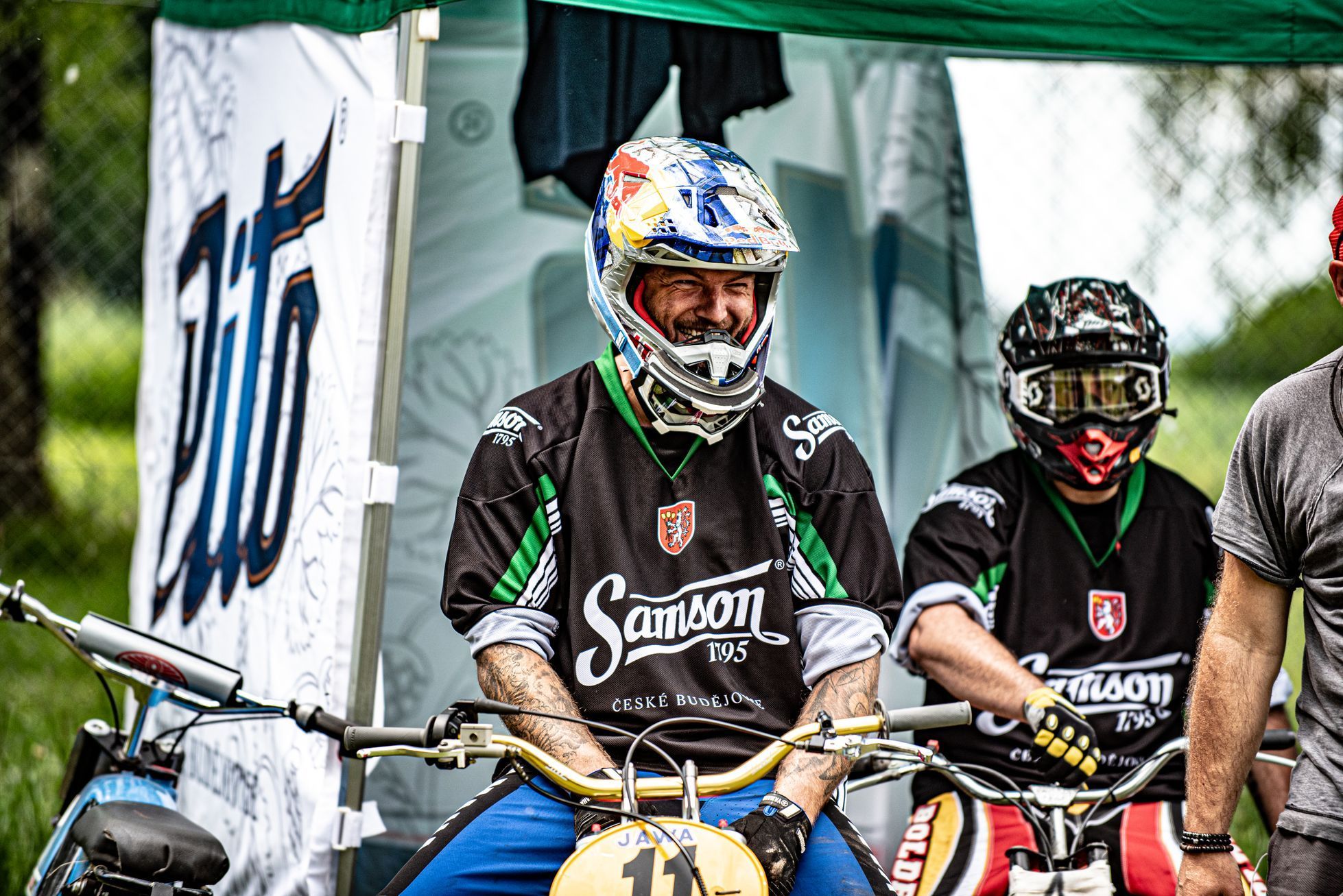 Martin Hanzal hokejista NHL a sběratel motorek