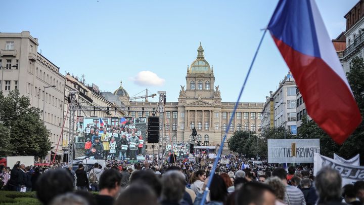 Jako v roce 1989? Na Václavák má přijít sto tisíc lidí, další protest třeba na Letné