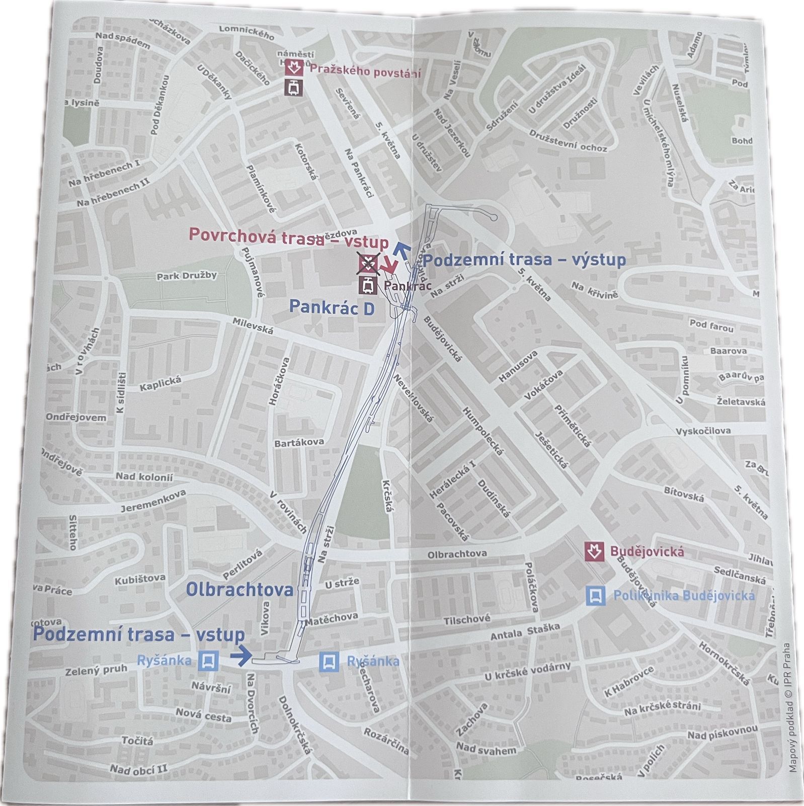 den otevřených dveří stavba metra D úsek Pankrác Olbrachtova