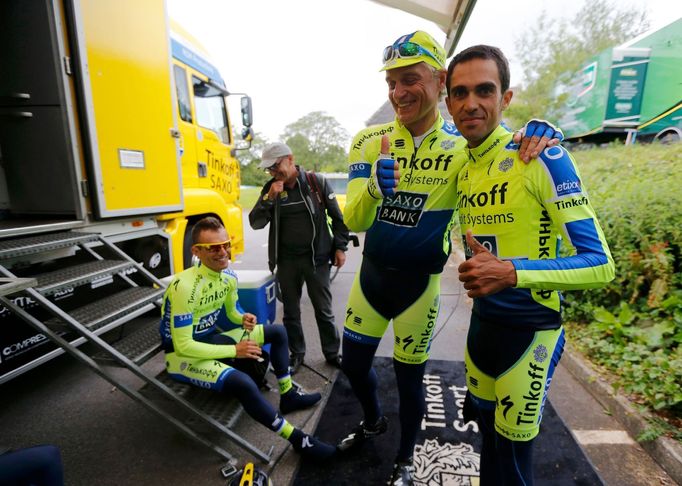 Alberto Contador trénuje v Leedsu na Tour de France 2014