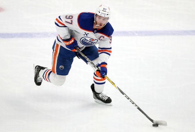 Connor McDavid v dresu Edmontonu