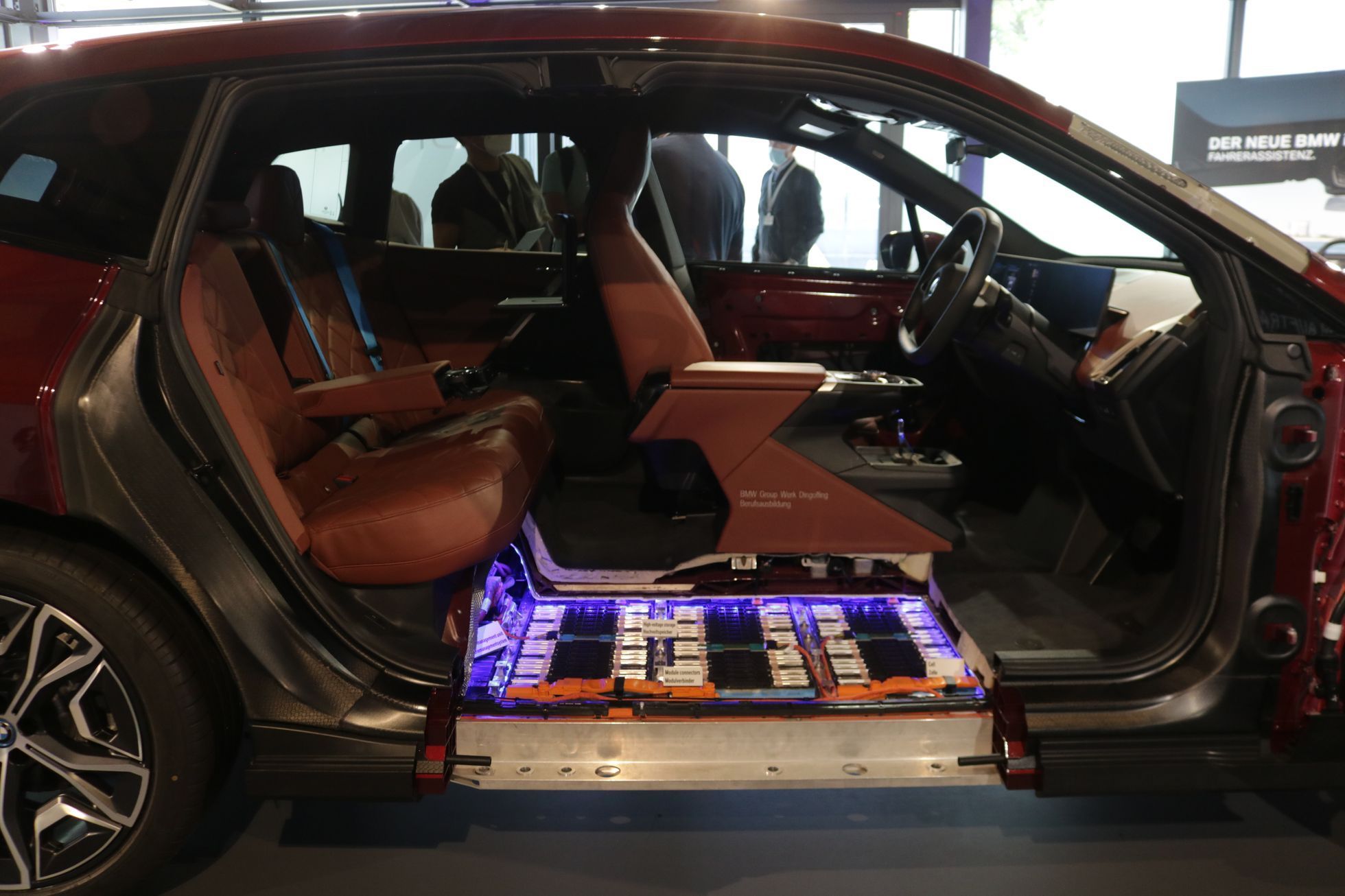 BMW iX