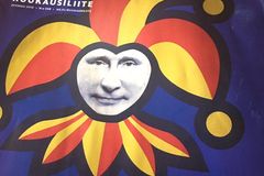 Žaloba za fotomontáž s Putinem? List odkryl vazby Jokeritu na Rusy a naštval majitele
