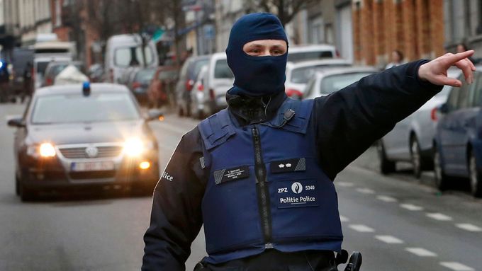 připojte se k policistovi