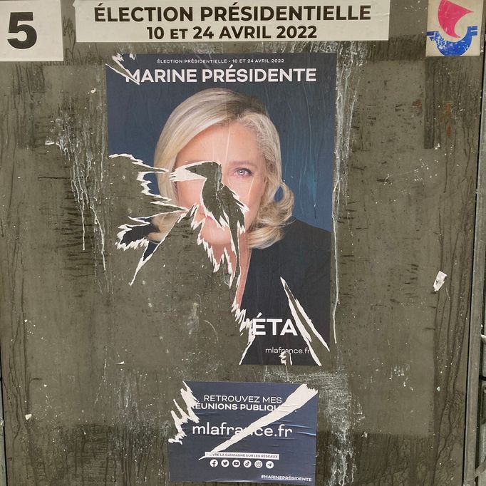 Nenáviděná, ale už mnohem méně. Marine Le Penová.