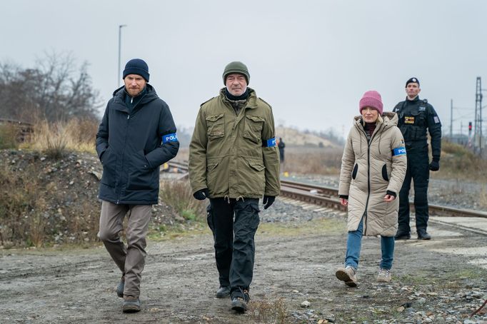 Záběr z nové řady seriálu Kriminálka Anděl. Na snímku David Švehlík, Jiří Dvořák a Helena Dvořáková.