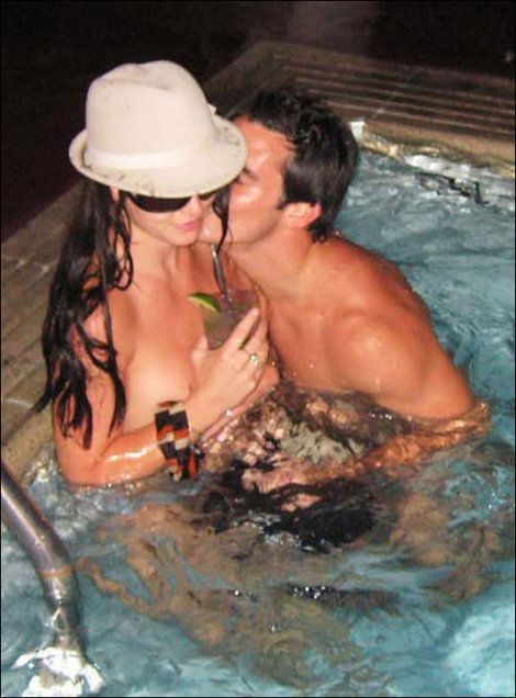 Sex v bazéně? Britney byla pro.