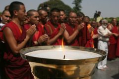 Další lidská pochodeň. V Číně se upálil 18letý mnich