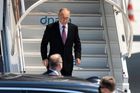 Ruský prezident Putin přiletěl do města ve středu po poledni.