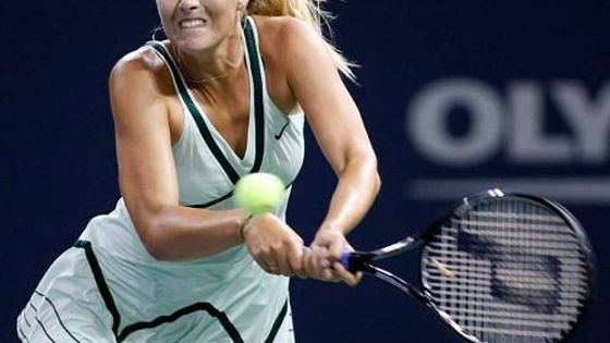 Šarapovová je zpět. Diváky ohromila tenisem i emocemi
