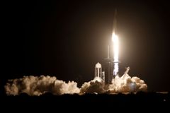 Z Floridy odstartovala loď SpaceX, veze posádku k Mezinárodní vesmírné stanici