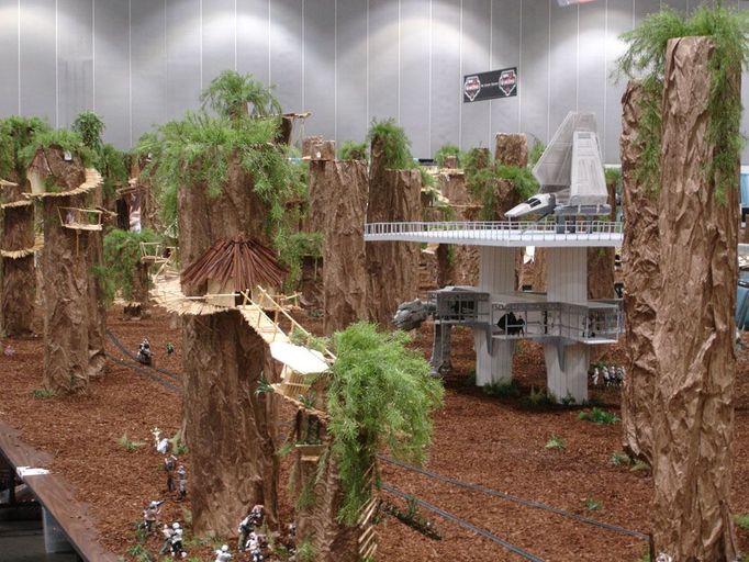 Star Wars Celebration IV - Endor Ewok Village custom fan made diorama - Imperial landing platform