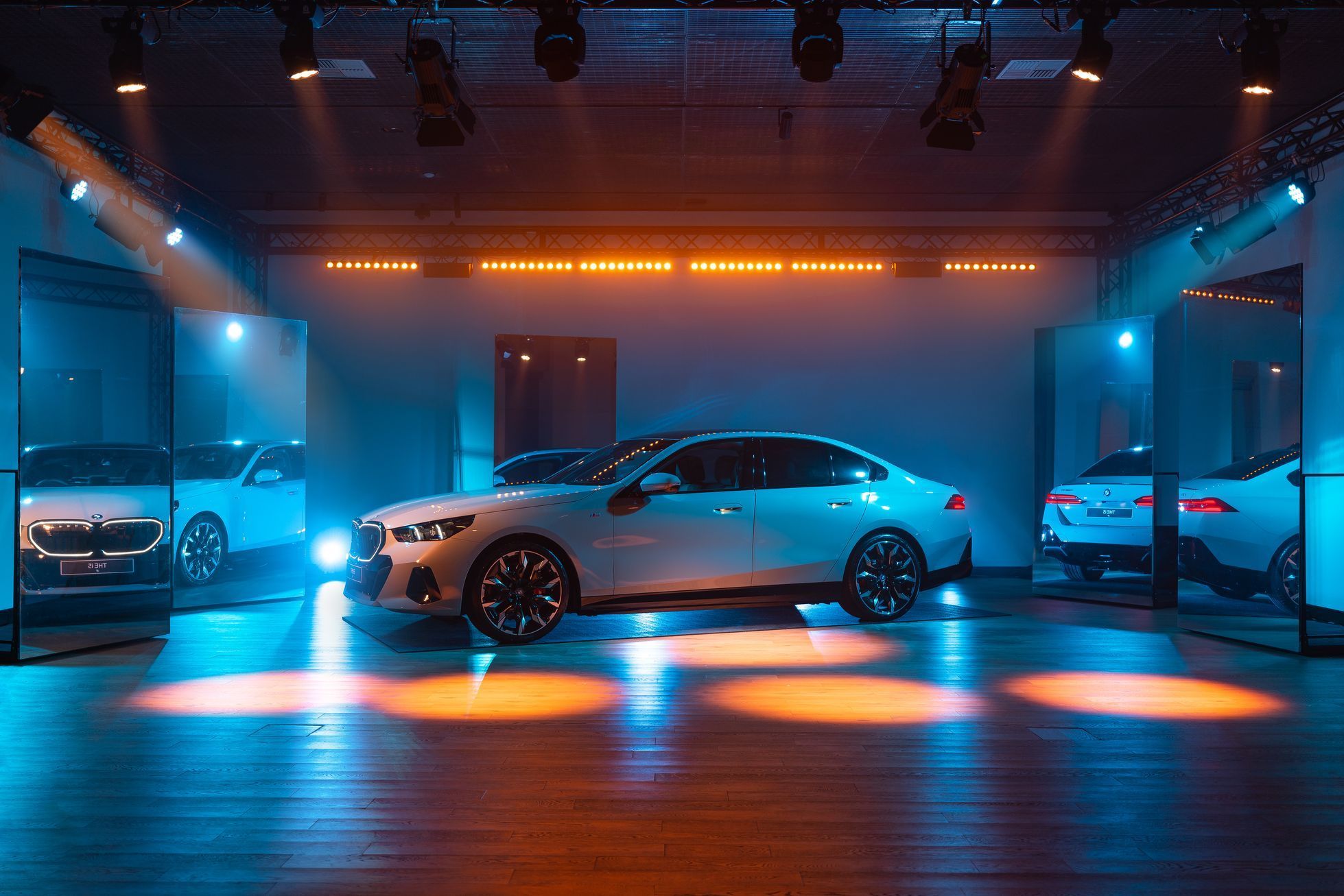 BMW i5 premiéra v pražské Kunsthalle