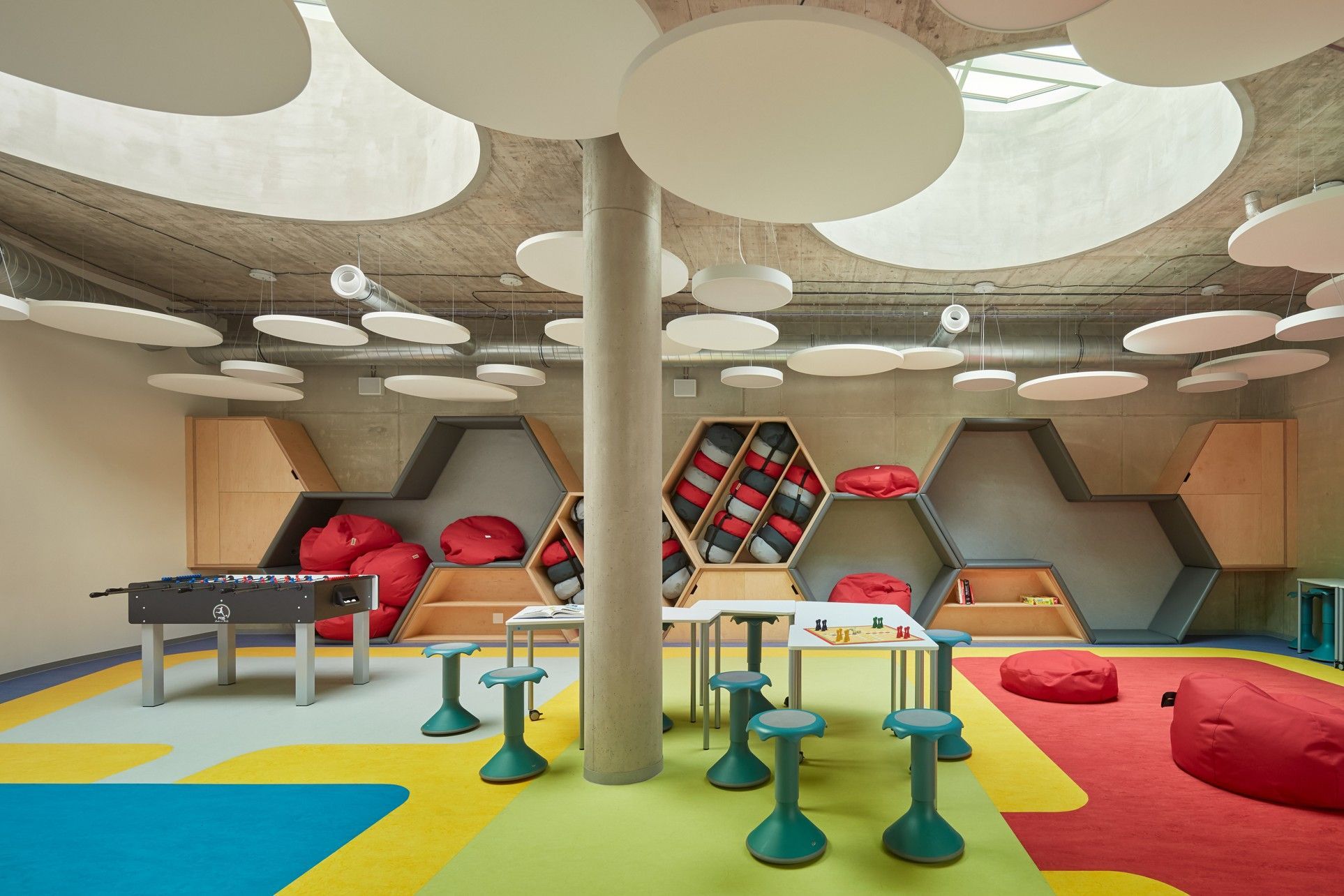 škola, interiér, interiér roku, stavba, ZŠ BRATŘÍ FRIČŮ, ONDŘEJOV