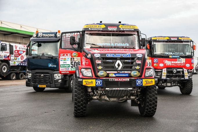 Rallye Dakar 2017, odjez z Le Havre: Martin Van Den Brink, Renault