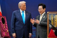 "Dokázali jsme to," oznámil Trump. USA a Jižní Korea uzavřely obchodní dohodu