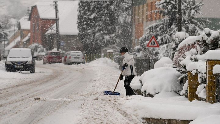 Dopravu v Česku komplikuje sníh a vítr. Bez elektřiny je přes 5 tisíc domácností; Zdroj foto: ČTK