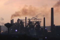 Ostravský ArcelorMittal loni vydělal 9,2 miliardy