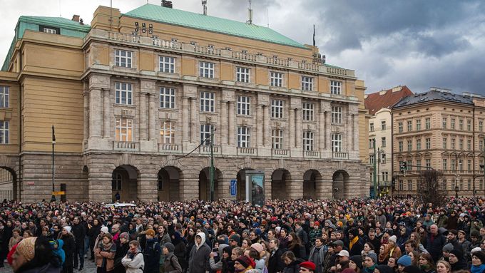 Pietní akce u Filozofické fakulty Univerzity Karlovy, 4. ledna 2024.