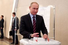 Ruská opozice uspěla v komunálních volbách v centru Moskvy. Zvítězila i v obvodu, kde hlasoval Putin