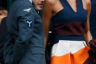 Na vítězství Novaka Djokoviče ve finále Wimbledonu se přišli podívat například David Beckham a jeho manželka Victoria.
